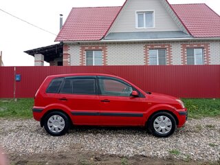 2006 Ford Fusion I Рестайлинг, красный, 270000 рублей, вид 4