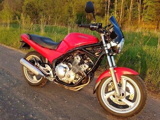 1991 Yamaha XJ400, красный, 380000 рублей, вид 1