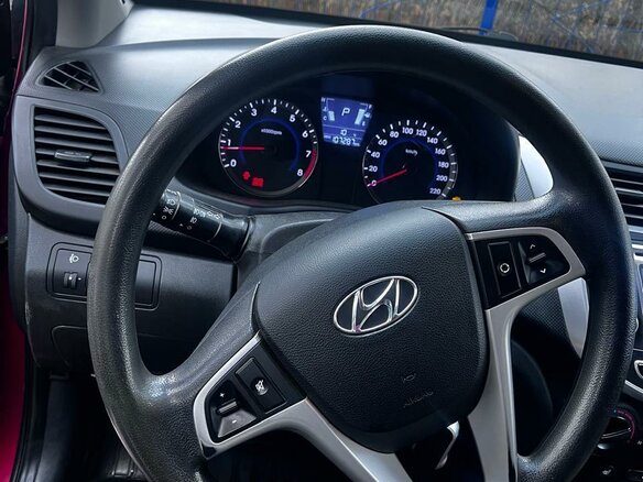 2012 Hyundai Solaris I, красный, 1150000 рублей - вид 6