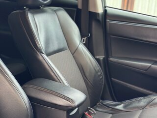 2017 Toyota Corolla XI (E160, E170, E180) Рестайлинг 1, чёрный, 1240000 рублей, вид 3