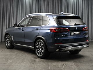 2018 BMW X5 40i IV (G05/G18), синий, 6469000 рублей, вид 2