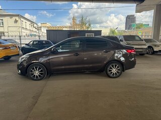 2015 Kia Rio III Рестайлинг, коричневый, 627000 рублей, вид 3