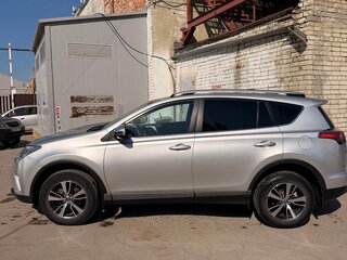 2018 Toyota RAV4 IV (XA40) Рестайлинг, серебристый, 2800000 рублей, вид 4