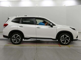 2022 Subaru Forester V Рестайлинг, белый, 2568000 рублей, вид 3