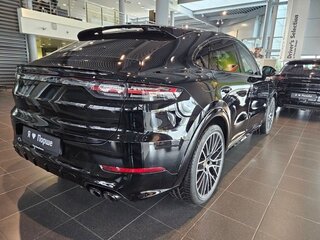 2023 Porsche Cayenne Coupé III, чёрный, 13500000 рублей, вид 3