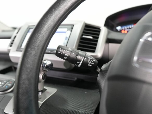 2014 Honda Freed I Рестайлинг 2, красный, 1140000 рублей - вид 16