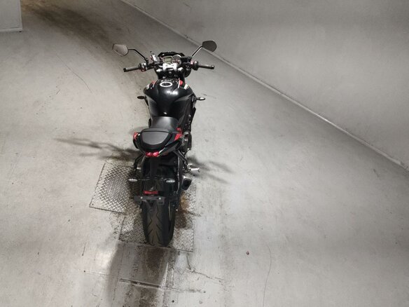 2021 Triumph Street Triple, чёрный, 825000 рублей - вид 5