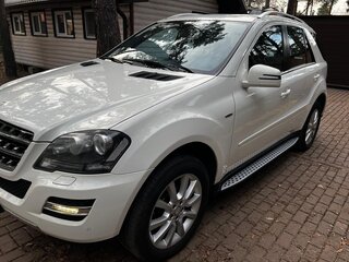 2011 Mercedes-Benz M-Класс 350 II (W164) Рестайлинг, белый, 1500000 рублей, вид 2