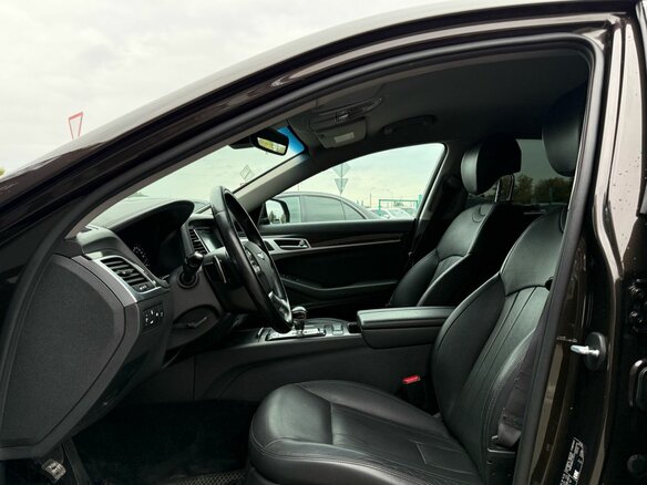 2018 Genesis G80 I, коричневый, 2499000 рублей - вид 8