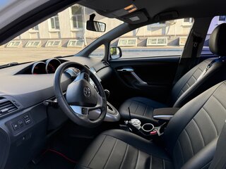 2011 Toyota Verso I, белый, 1250000 рублей, вид 5