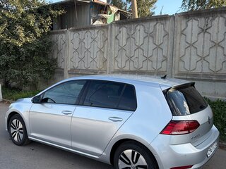 2019 Volkswagen e-Golf VII Рестайлинг, серый, 1850000 рублей, вид 4