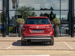 2016 Volkswagen Tiguan II, красный, 2195000 рублей, вид 5