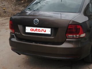 2015 Volkswagen Polo V Рестайлинг, коричневый, 1000000 рублей, вид 4