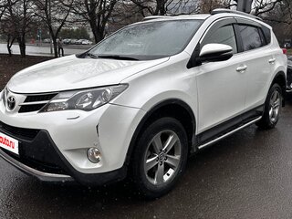 2015 Toyota RAV4 IV (XA40), белый, 1900000 рублей, вид 4