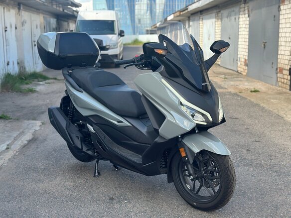 2026 Honda Forza, серый, 1000000 рублей - вид 1