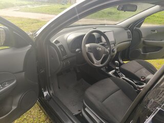 2011 Hyundai i30 I Рестайлинг, чёрный, 750000 рублей, вид 5