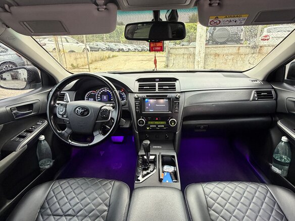 2013 Toyota Camry VII (XV50), белый, 1400000 рублей - вид 9