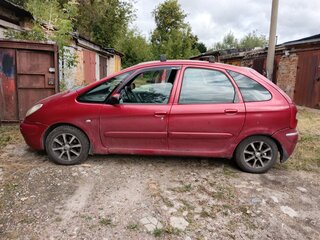 2004 Citroen Xsara Picasso, красный, 250000 рублей, вид 4