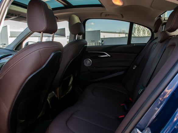 2021 BMW 1 серии 120i III (F52) Рестайлинг, синий, 2637000 рублей - вид 9