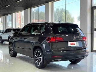 2022 Volkswagen Tharu I, чёрный, 1740000 рублей, вид 4