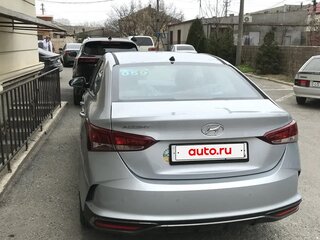 2022 Hyundai Accent V Рестайлинг, серебристый, 1700000 рублей, вид 4