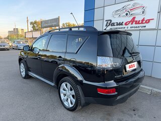 2011 Mitsubishi Outlander II Рестайлинг, чёрный, 1150000 рублей, вид 4