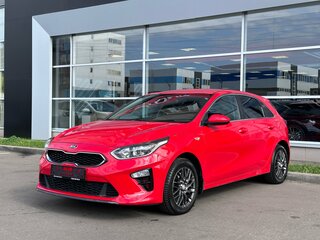 2018 Kia Ceed III, красный, 1300000 рублей, вид 3
