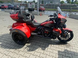 2026 Harley-Davidson CVO Tri Glide, оранжевый, 7950000 рублей, вид 1