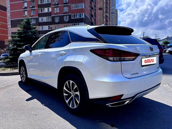 2021 Lexus RX 300 IV Рестайлинг, белый, 4850000 рублей - вид 13