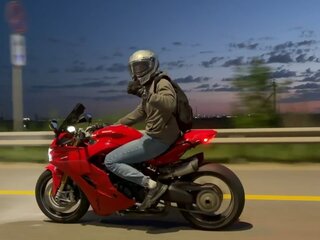 2017 Ducati Supersport, красный, 680000 рублей, вид 4