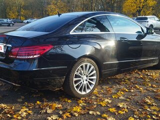 2015 Mercedes-Benz E-Класс 200 IV (W212, S212, C207) Рестайлинг, чёрный, 1950000 рублей, вид 3