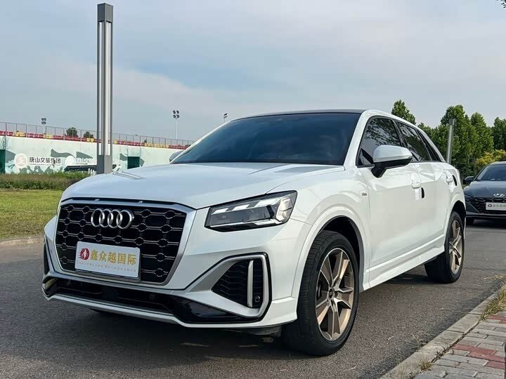 Открыть фотографии: Audi Q2 I Рестайлинг