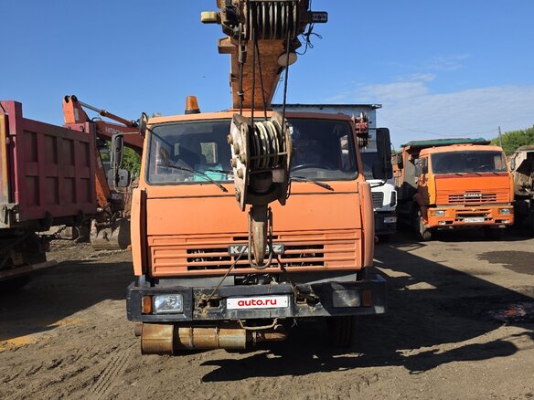 2012 КамАЗ 43118, оранжевый, 2000000 рублей