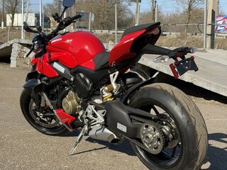 2022 Ducati Streetfighter V4, красный, 1699999 рублей, вид 4