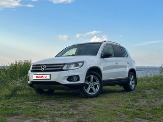 2012 Volkswagen Tiguan I Рестайлинг, белый, 1250000 рублей, вид 1