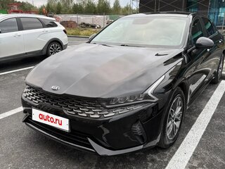 2021 Kia K5 III, чёрный, 2000000 рублей, вид 1