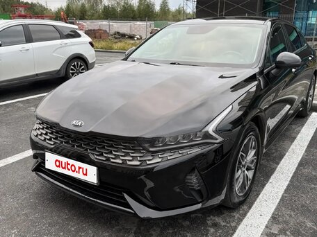 2021 Kia K5 III, чёрный, 2000000 рублей, вид 1