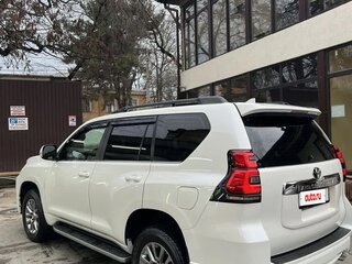 2018 Toyota Land Cruiser Prado 150 Series Рестайлинг 2, белый, 7500000 рублей, вид 4