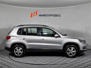 2012 Volkswagen Tiguan I Рестайлинг, серебристый, 933000 рублей, вид 4