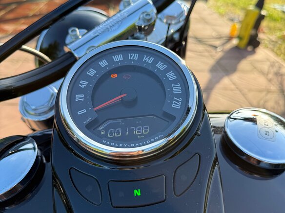 2020 Harley-Davidson Softail Slim, чёрный, 1450000 рублей - вид 6