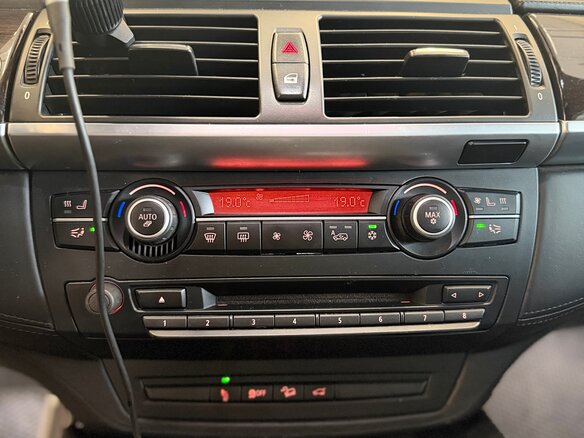 2012 BMW X6 40d I (E71) Рестайлинг, белый - вид 15