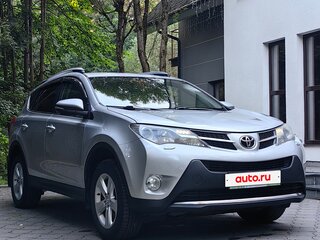 2013 Toyota RAV4 IV (XA40), серебристый, 1550000 рублей, вид 1