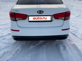 2015 Kia Rio III Рестайлинг, белый, 1100000 рублей, вид 5