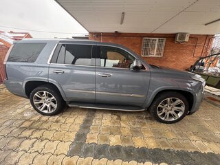 2016 Cadillac Escalade IV, серый, 3300000 рублей, вид 3