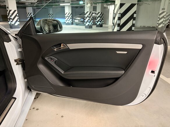 2011 Audi RS 5 I (8T), белый, 2650000 рублей - вид 13