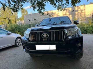 2017 Toyota Land Cruiser Prado 150 Series Рестайлинг 2, чёрный, 5000000 рублей, вид 2