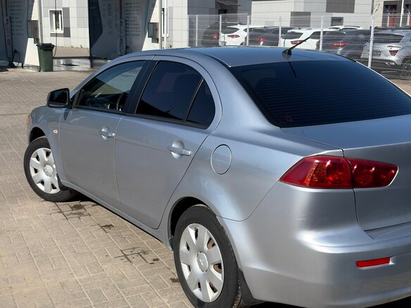 2007 Mitsubishi Lancer X, серебристый - вид 3