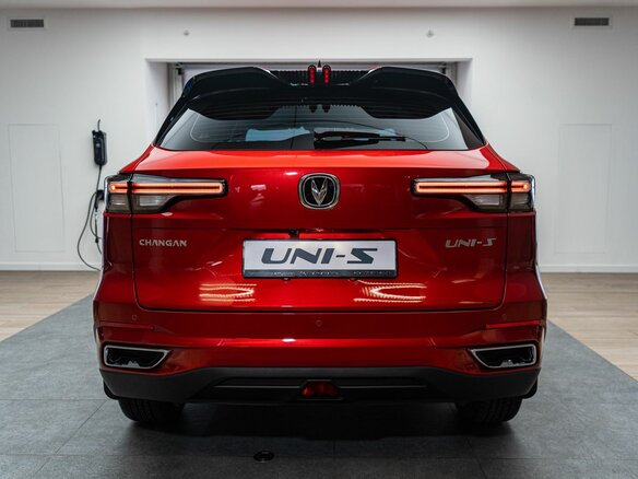 2025 Changan UNI-S I, красный, 3209900 рублей - вид 6