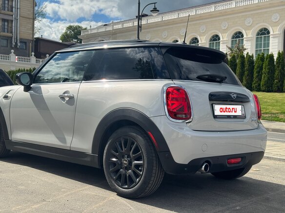 2020 Mini Hatch Cooper III (F55/F56) Рестайлинг, серый, 1425000 рублей - вид 8