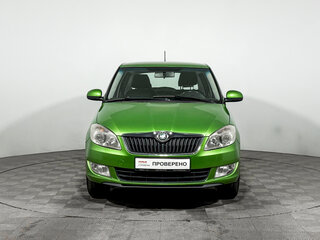 2012 Skoda Fabia II Рестайлинг, зелёный, 620000 рублей, вид 2